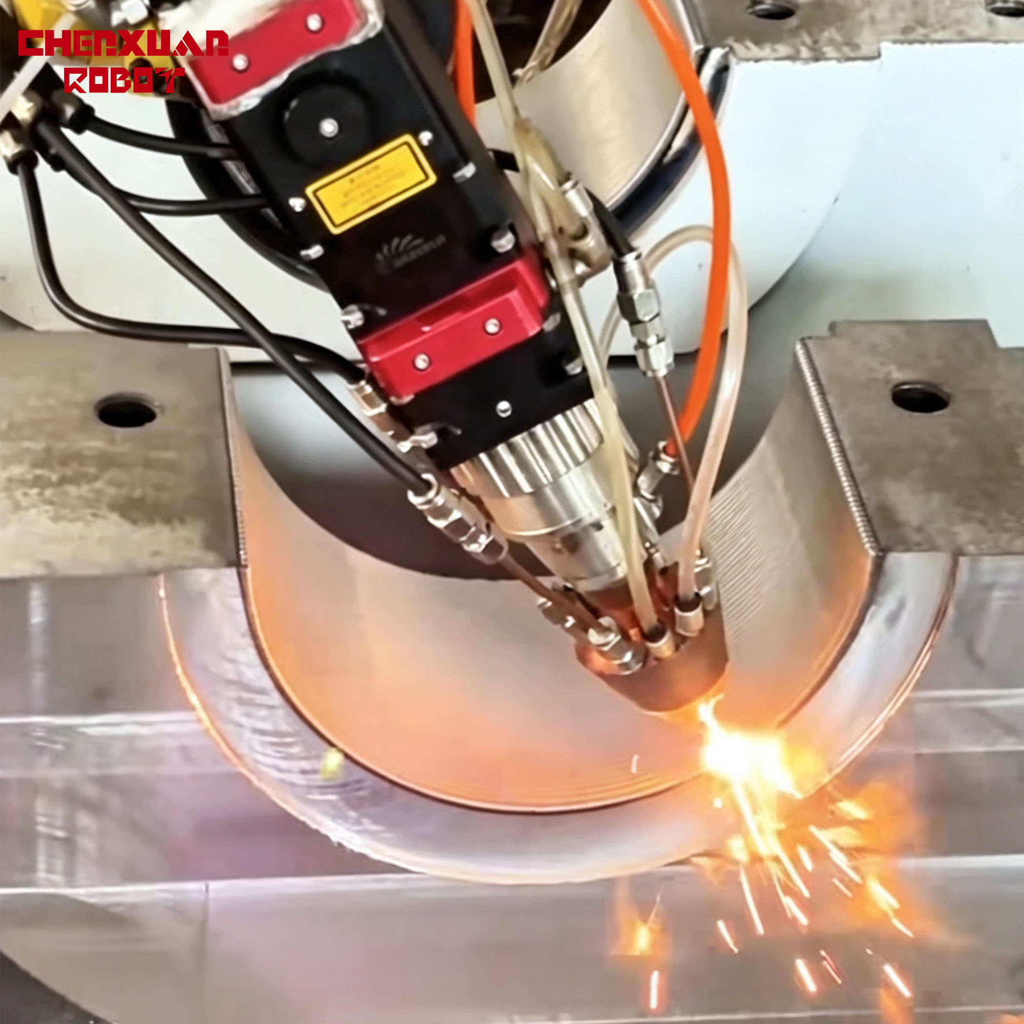 Laser cladding robot