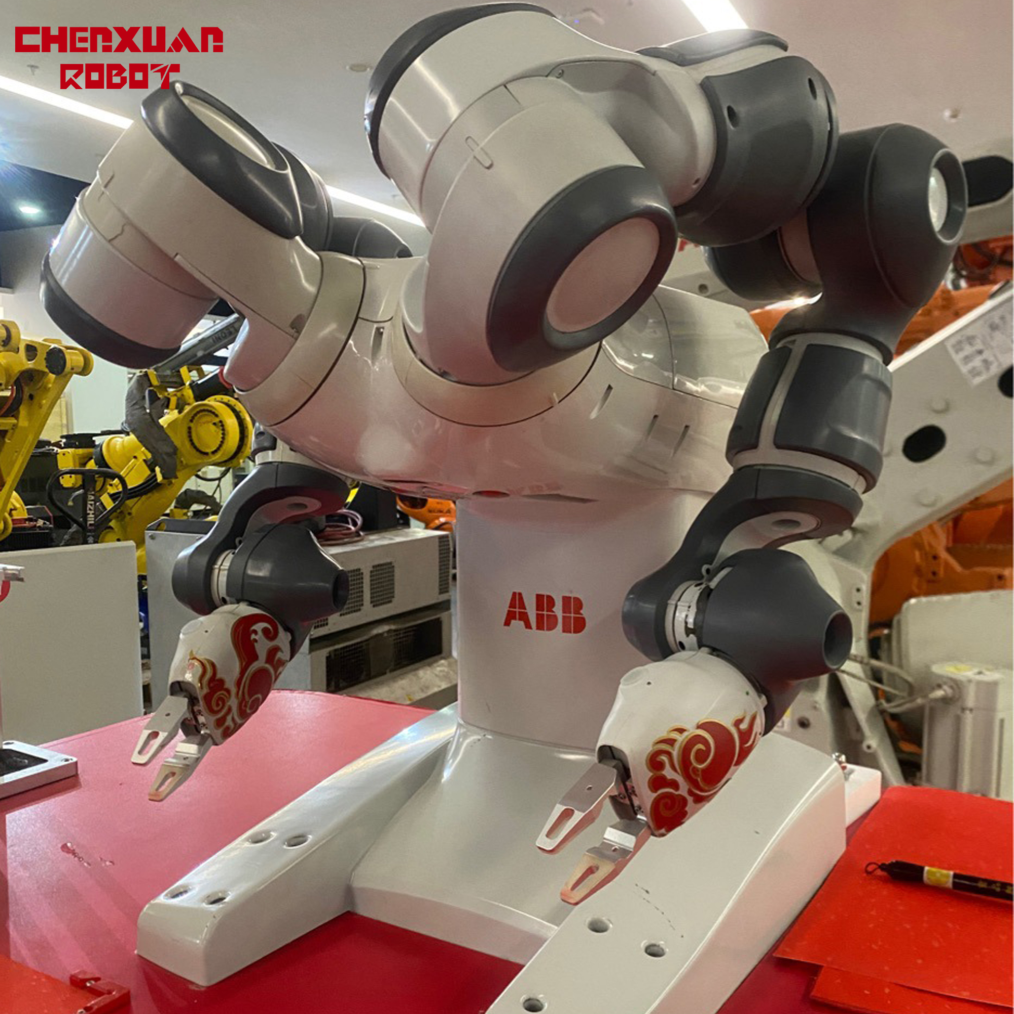 Fence-free collaborative robot